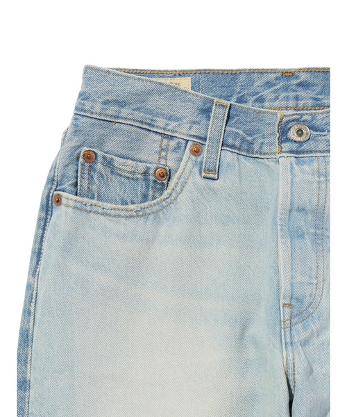Levi's（リーバイス）の「Levi's/リーバイス 501(R) '90S アンクル ジーンズ ライトインディゴ（デニムパンツ・レディース・ライトインディゴブルー・28inch/27inch/26inch/25inch/24inch/23inch）」の5枚目の写真