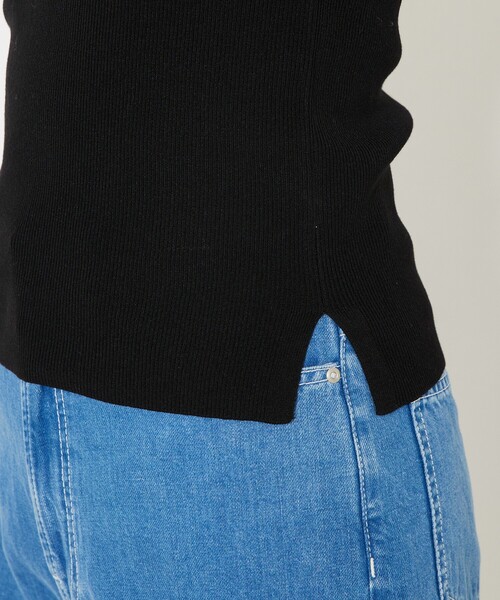 qualite（カリテ）の「クルーネックノースリーブニット/ノースリーブトップス（タンクトップ・レディース・ブラック/オフホワイト・フリー）」の9枚目の写真