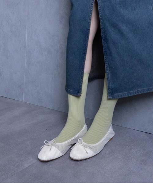 Fabby fabby（ファビィーファビィー）の「フラットメッシュリボンシューズ（その他シューズ・レディース・オフホワイト/ブラック・LARGE/MEDIUM/SMALL）」の6枚目の写真