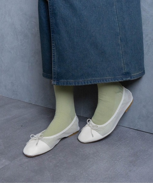 Fabby fabby（ファビィーファビィー）の「フラットメッシュリボンシューズ（その他シューズ・レディース・オフホワイト/ブラック・LARGE/MEDIUM/SMALL）」の8枚目の写真