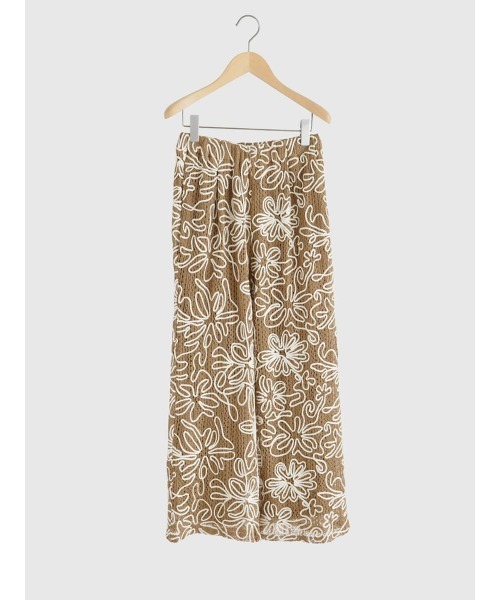 FIKA.(フィーカ)の「Flower embroidery wide pants(その他パンツ・レディース・モカ/オフホワイト・MEDIUM)」の10枚目の写真
