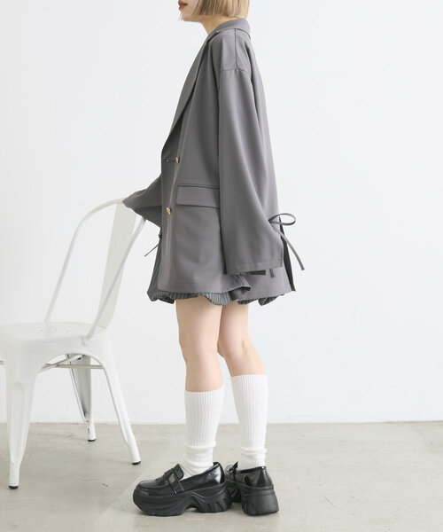 w closet(ダブルクローゼット)の「袖リボンBIGテーラードジャケット(テーラードジャケット・レディース・グレー/ベージュ/ネイビー・FREE)」の14枚目の写真