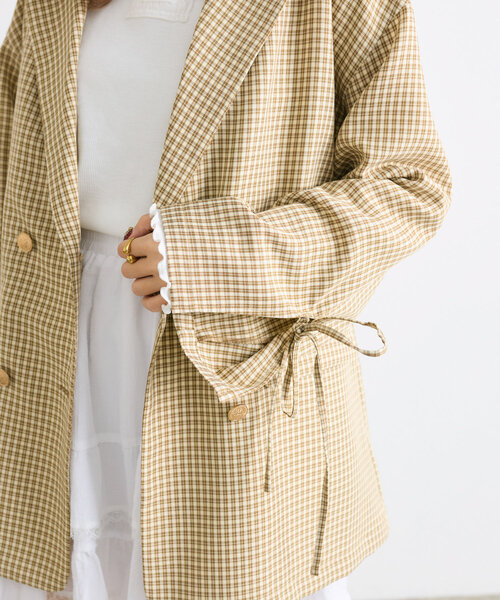 w closet(ダブルクローゼット)の「袖リボンBIGテーラードジャケット(テーラードジャケット・レディース・グレー/ベージュ/ネイビー・FREE)」の21枚目の写真