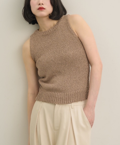 NEUNA（ヌナ）の「2wayスラブニットトップス（タンクトップ・レディース・オフホワイト/ブラウン/ベージュ・FREE）」の3枚目の写真