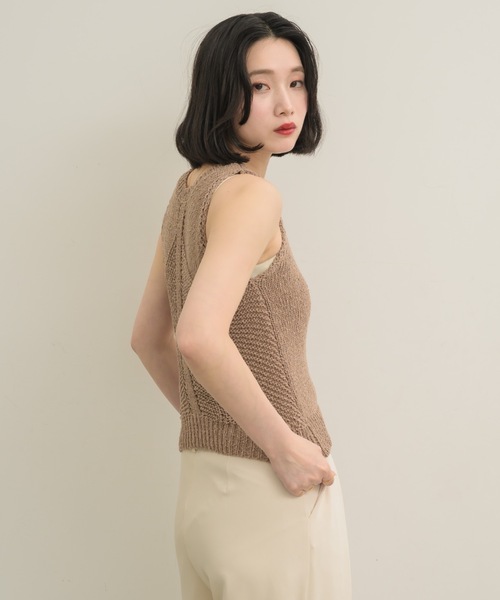 NEUNA（ヌナ）の「2wayスラブニットトップス（タンクトップ・レディース・オフホワイト/ブラウン/ベージュ・FREE）」の18枚目の写真