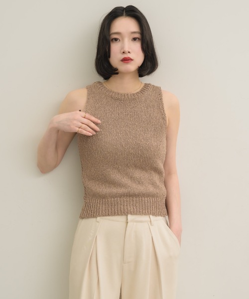 NEUNA（ヌナ）の「2wayスラブニットトップス（タンクトップ・レディース・オフホワイト/ブラウン/ベージュ・FREE）」の17枚目の写真