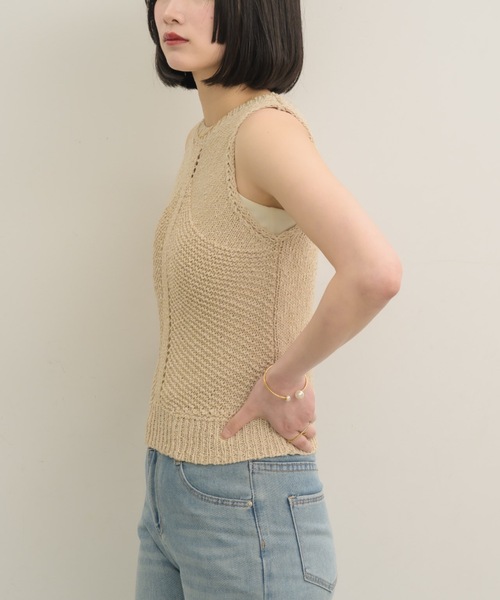 NEUNA（ヌナ）の「2wayスラブニットトップス（タンクトップ・レディース・オフホワイト/ブラウン/ベージュ・FREE）」の10枚目の写真