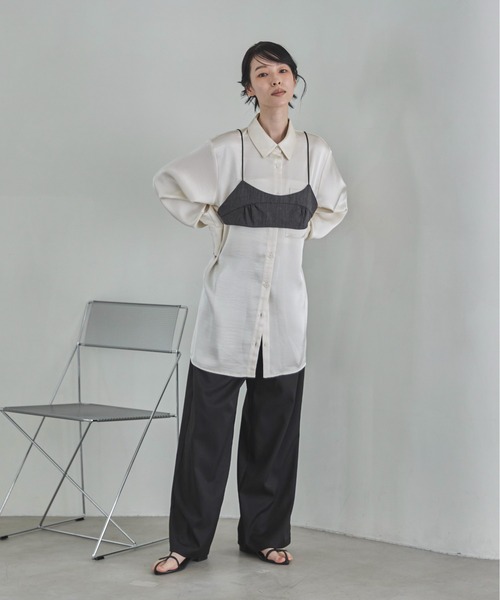 feepur（フェピュール）の「サテンオーバーシャツ（シャツ/ブラウス・レディース・アイボリー/ブラック・MEDIUM）」の6枚目の写真