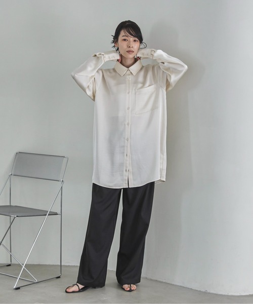 feepur（フェピュール）の「サテンオーバーシャツ（シャツ/ブラウス・レディース・アイボリー/ブラック・MEDIUM）」の4枚目の写真