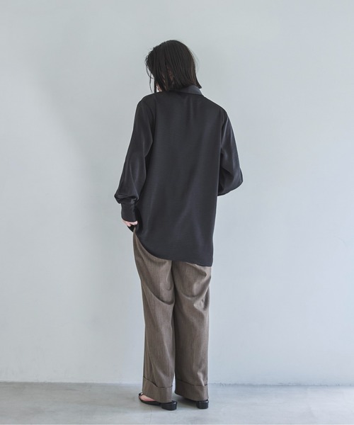 feepur（フェピュール）の「サテンオーバーシャツ（シャツ/ブラウス・レディース・アイボリー/ブラック・MEDIUM）」の15枚目の写真