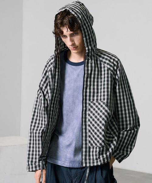 PUBLIC TOKYO（パブリックトウキョウ）の「ライトチェックシャツパーカー（パーカー・メンズ・ブラック/サックスブルー・1/2）」の3枚目の写真