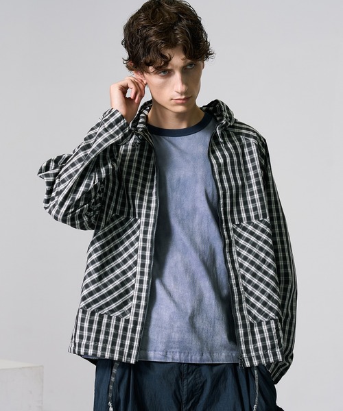 PUBLIC TOKYO（パブリックトウキョウ）の「ライトチェックシャツパーカー（パーカー・メンズ・ブラック/サックスブルー・1/2）」の4枚目の写真