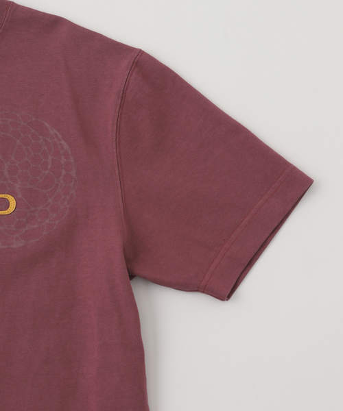 PARANOID(パラノイド)の「【PARANOID / パラノイド】レザー ロゴ パッチ Tシャツ(Tシャツ/カットソー・メンズ・マルーン/ボルドー/ホワイト系その他・LARGE/MEDIUM/SMALL)」の12枚目の写真