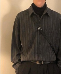 ストライプ柄シャツ