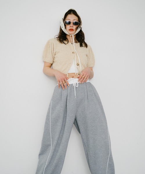 HANNE（アン）の「パフスリーブニットカーディガン（カーディガン/ボレロ・レディース・ベージュ/ネイビー/レッド・FREE）」の10枚目の写真