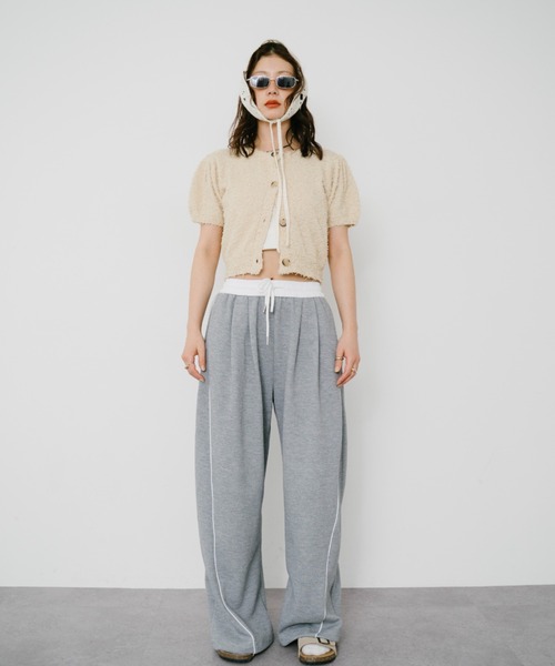 HANNE（アン）の「パフスリーブニットカーディガン（カーディガン/ボレロ・レディース・ベージュ/ネイビー/レッド・FREE）」の11枚目の写真