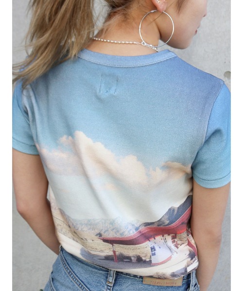 Ungrid（アングリッド）の「総柄フォトプリントTee（Tシャツ/カットソー・レディース・オレンジ/ブルー・FREE）」の7枚目の写真