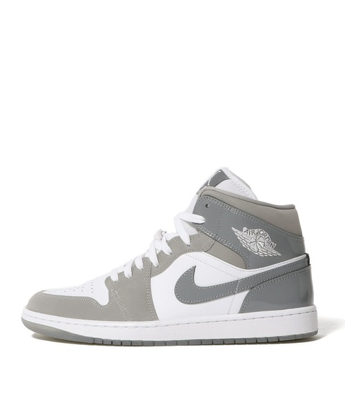 NIKE(ナイキ)の「NIKE / AIR JORDAN 1 MID SE(スニーカー・メンズ・グレー・26/29/28)」の1枚目の写真
