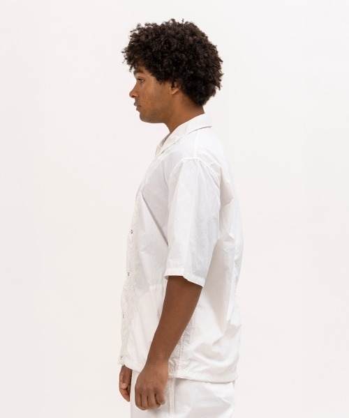 UNFRM OUTDOOR STANDARD(ユニフォームアウトドアスタンダード)の「UNFRM OUTDOOR STANDARD PE TYPEWRITER AFRICAN EMBROIDERY S/S WORK SHIRT(ユニフォームアウトドアスタンダード PE タイプライター アメリカン エンブロイダリー ショートスリーブ ワークシャツ)(シャツ/ブラウス・メンズ・オフホワイト/ネイビー・MEDIUM/SMALL)」の10枚目の写真