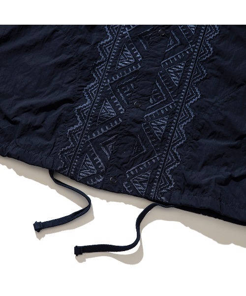 UNFRM OUTDOOR STANDARD(ユニフォームアウトドアスタンダード)の「UNFRM OUTDOOR STANDARD PE TYPEWRITER AFRICAN EMBROIDERY S/S WORK SHIRT(ユニフォームアウトドアスタンダード PE タイプライター アメリカン エンブロイダリー ショートスリーブ ワークシャツ)(シャツ/ブラウス・メンズ・オフホワイト/ネイビー・MEDIUM/SMALL)」の19枚目の写真