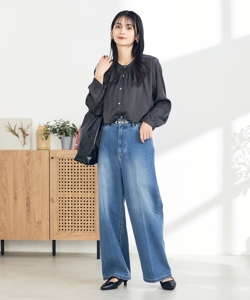 a.v.v（アーヴェヴェ）の「メタリックトート（トートバッグ・レディース・ブラック/ベージュ・38）」の3枚目の写真