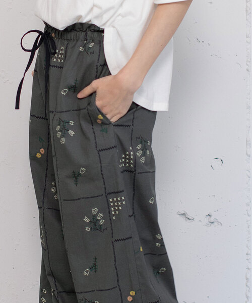 POU DOU DOU（プードゥドゥ）の「ステッチプリントイージーパンツ（その他パンツ・レディース・オフホワイト/ダークグレー・M）」の22枚目の写真