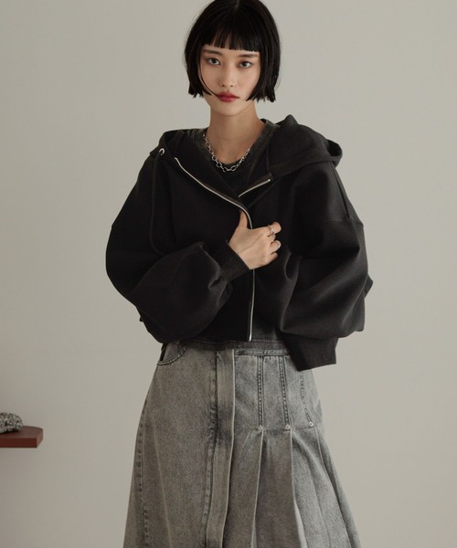 LOWRYS FARM（ローリーズファーム）の「ショートＺＩＰフーディ　 452865（パーカー・レディース・ブラック/グレー/イエロー・FREE）」の8枚目の写真