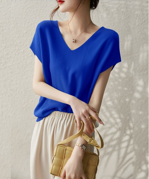 BLANC FICELLE(ブランフィセル)の「【上品カジュアル】ゆるシルエットVネックトップス(Tシャツ/カットソー・レディース・ブラック/ブルーグレー/ブルーグリーン/アイボリー/Off White/サックスブルー/イエロー×グリーン/キャメル/Lilac/ピンク/レッド/グレー/ベージュ/ミント/マスタード/ネイビー/Royal・FREE)」の11枚目の写真