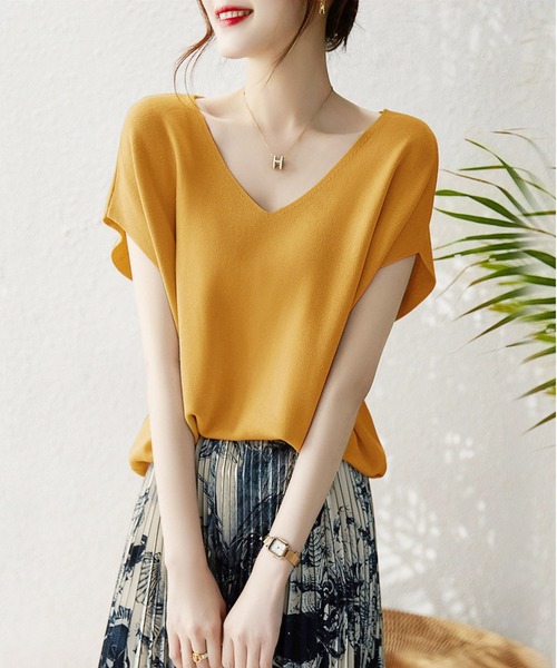 BLANC FICELLE(ブランフィセル)の「【上品カジュアル】ゆるシルエットVネックトップス(Tシャツ/カットソー・レディース・ブラック/ブルーグレー/ブルーグリーン/アイボリー/Off White/サックスブルー/イエロー×グリーン/キャメル/Lilac/ピンク/レッド/グレー/ベージュ/ミント/マスタード/ネイビー/Royal・FREE)」の13枚目の写真
