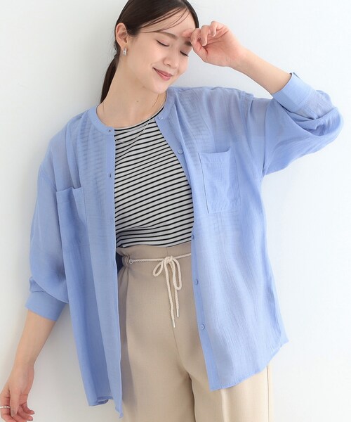 DRESKIP（ドレスキップ）の「【高レビュー】大人のシアー感 バンドカラーシャツ（シャツ/ブラウス・レディース・チャコールグレー/ナチュラル/イエロー系その他/ライトブルー/グリーン系/ピンク系・00）」の4枚目の写真