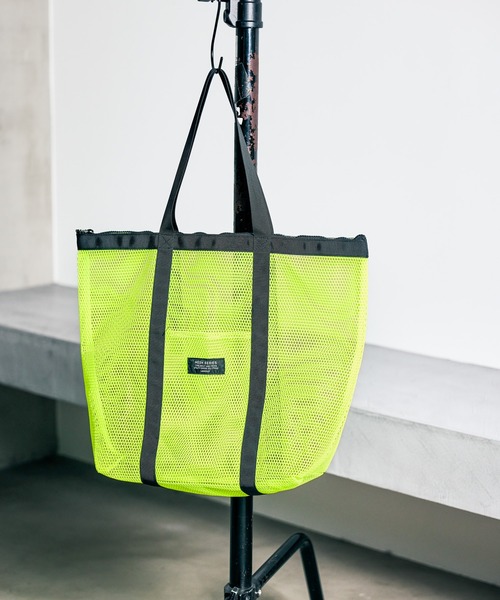 LAKOLE(ラコレ)の「メッシュBIGトートバッグ / 284113(トートバッグ・レディース・イエロー/ブラック/グレー/ホワイト・FREE)」の4枚目の写真