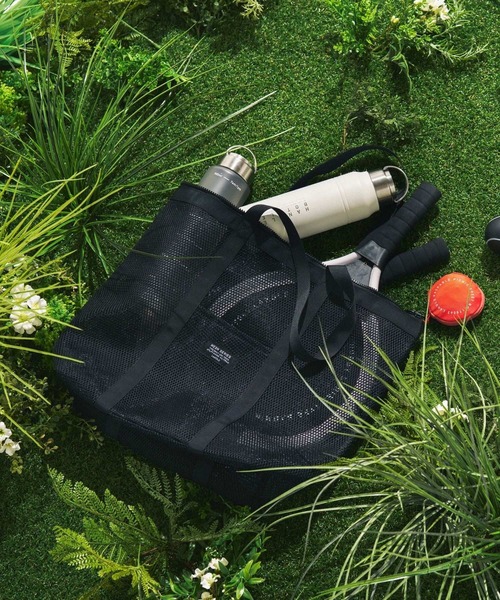 LAKOLE(ラコレ)の「メッシュBIGトートバッグ / 284113(トートバッグ・レディース・イエロー/ブラック/グレー/ホワイト・FREE)」の2枚目の写真