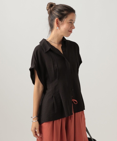 BAYFLOW（ベイフロー）の「タックデザインブラウス（シャツ/ブラウス・レディース・グレイッシュベージュ/ライトイエロー/ブラック・FREE）」の2枚目の写真