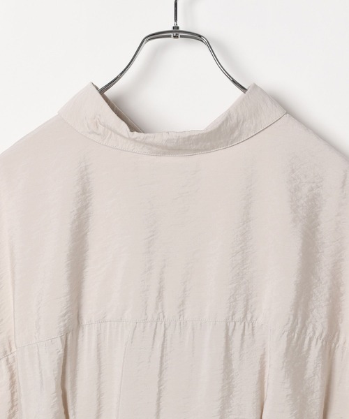 BAYFLOW（ベイフロー）の「タックデザインブラウス（シャツ/ブラウス・レディース・グレイッシュベージュ/ライトイエロー/ブラック・FREE）」の15枚目の写真