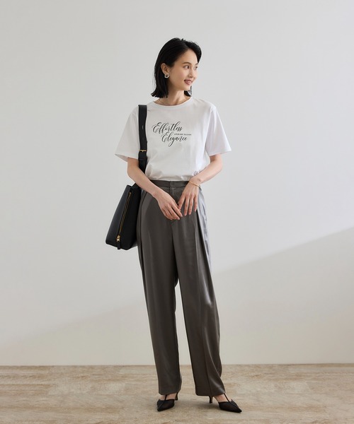 ROPE'（ロペ）の「【WEB・一部店舗限定】ブライトハンマーサテンテーパードパンツ/洗える（その他パンツ・レディース・ベージュ/カーキ・36/38）」の22枚目の写真