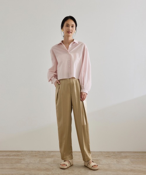ROPE'（ロペ）の「【WEB・一部店舗限定】ブライトハンマーサテンテーパードパンツ/洗える（その他パンツ・レディース・ベージュ/カーキ・36/38）」の12枚目の写真