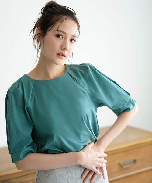 ANY SIS(エニィスィス)の「着映えタックスリーブ カットソー(Tシャツ/カットソー・レディース・ブラック系/ピンク系/ダークブラウン系/グリーン系/スカイブルー系/アイボリー系・0)」の4枚目の写真