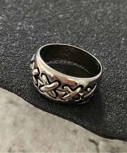SPINNS(スピンズ)の「メタルリング/×(リング・メンズ・シルバー・18)」の1枚目の写真