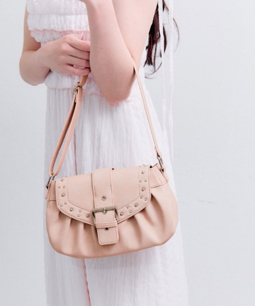 OLIVE des OLIVE(オリーブデオリーブ)の「スタッズ付きシャーリングバッグ(ショルダーバッグ・レディース・グレー/ピンク/アイボリー・FREE)」の16枚目の写真