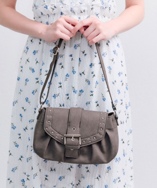 OLIVE des OLIVE(オリーブデオリーブ)の「スタッズ付きシャーリングバッグ(ショルダーバッグ・レディース・グレー/ピンク/アイボリー・FREE)」の14枚目の写真