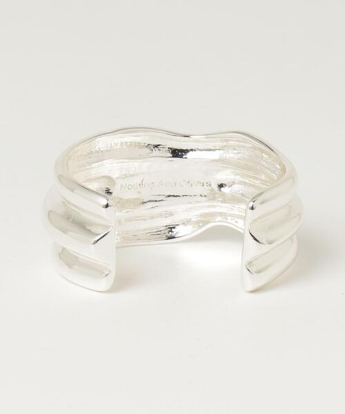 Nothing And Others(ナッシングアンドアザーズ)の「Nothing And Others/ナッシングアンドアザーズ/New Wave Bangle(バングル/リストバンド・レディース・シルバー・F)」の2枚目の写真