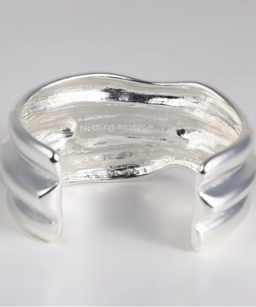 Nothing And Others(ナッシングアンドアザーズ)の「Nothing And Others/ナッシングアンドアザーズ/New Wave Bangle(バングル/リストバンド・レディース・シルバー・F)」の10枚目の写真