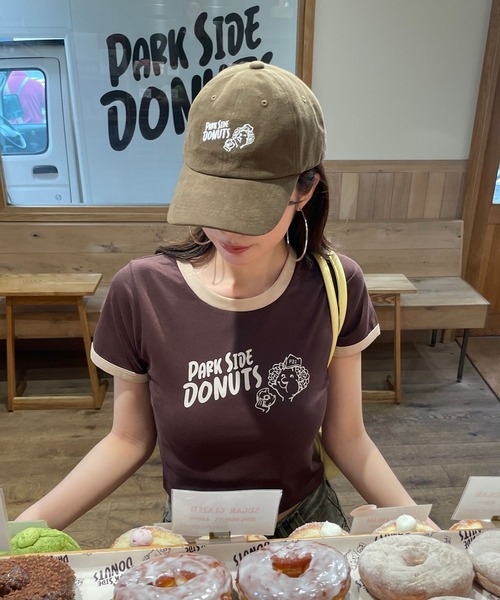 FOREVER 21(フォーエバー トゥエンティーワン)の「【Cafeコラボ】【PARK SIDE DONUTS】Tシャツ(Tシャツ/カットソー・レディース・ブラウン/ピンク・FREE)」の9枚目の写真