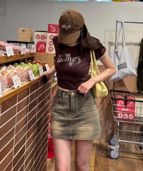 FOREVER 21(フォーエバー トゥエンティーワン)の「【Cafeコラボ】【PARK SIDE DONUTS】Tシャツ(Tシャツ/カットソー・レディース・ブラウン/ピンク・FREE)」の5枚目の写真