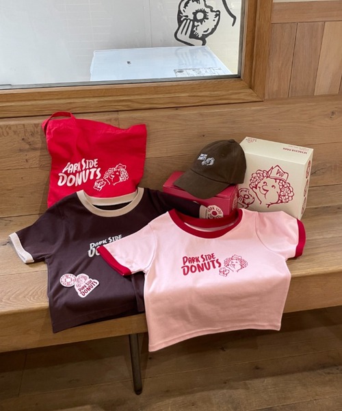 FOREVER 21(フォーエバー トゥエンティーワン)の「【Cafeコラボ】【PARK SIDE DONUTS】Tシャツ(Tシャツ/カットソー・レディース・ブラウン/ピンク・FREE)」の15枚目の写真
