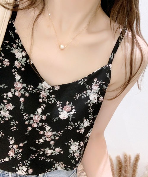 urge：（アージコロン ）の「【URGE：】花柄 Vネック キャミソール（キャミソール・レディース・ホワイト/イエロー/ブラック・MEDIUM/SMALL/X-LARGE/LARGE）」の8枚目の写真