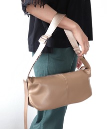 Three Four Time（スリーフォータイム）の「横長ソフトショルダーバッグ（ショルダーバッグ）」