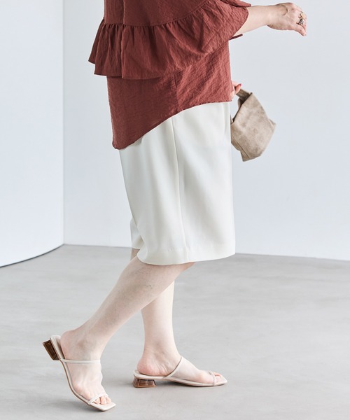 LAVEANGE（ラビアンジェ）の「【インフルエンサーコラボ】センタープレスショートパンツ（その他パンツ・レディース・オフホワイト/ブラック・M/LL/3L/4L/5L）」の4枚目の写真