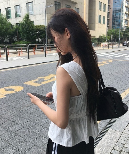 anyonemore（エニワンモア）の「リボン袖なしサマーペプラムブラウス（シャツ/ブラウス・レディース・ブラック/ホワイト・FREE）」の22枚目の写真