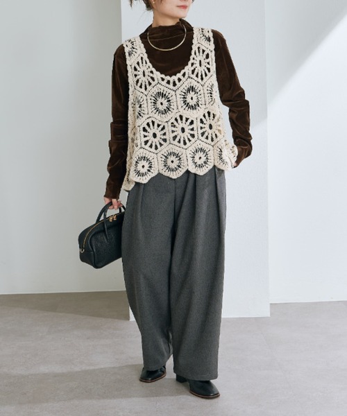 PUAL CE CIN（ピュアルセシン）の「かぎ針編み風ビスチェ（ベスト・レディース・ナチュラル/チャコールグレー・FREE）」の13枚目の写真